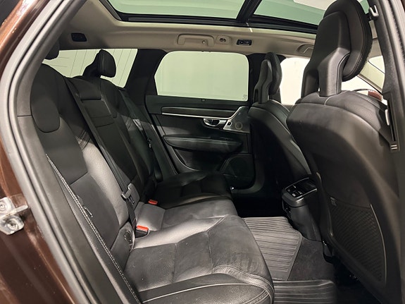 Volvo V90 Cross Country 7 of 21