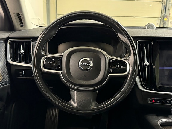 Volvo V90 Cross Country 10 of 21