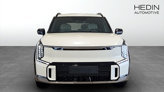Kia EV9 2 of 12