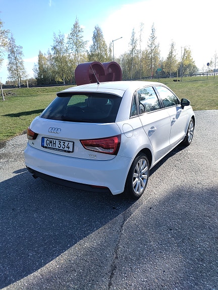 Audi A1 3 of 5