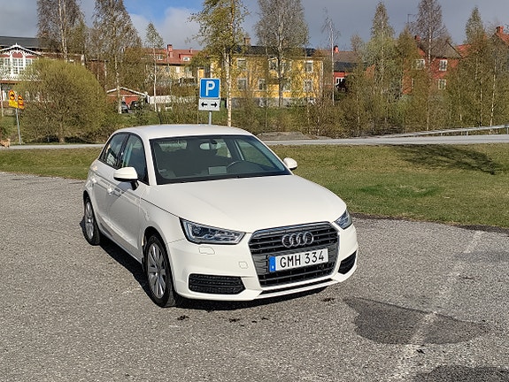 Audi A1 2 of 5