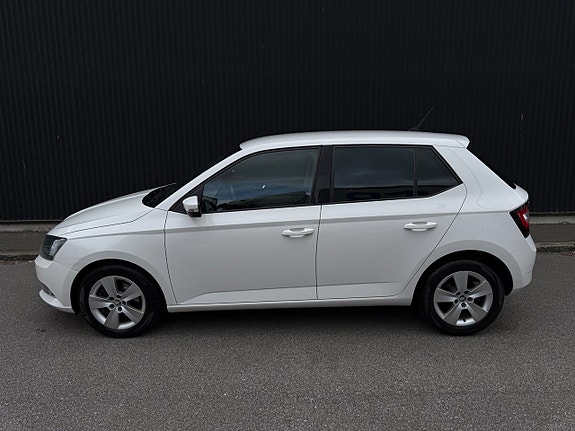 Skoda Fabia 2 of 11