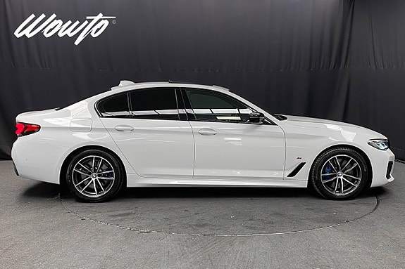 BMW 530d 3 of 5