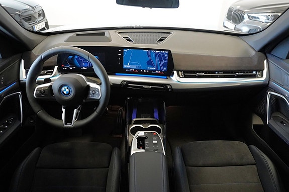 BMW iX1 18 of 22