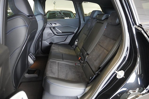 BMW iX1 19 of 22