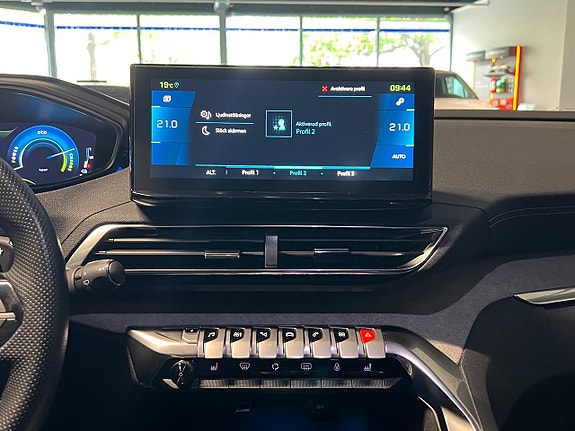 Peugeot 3008 18 of 23