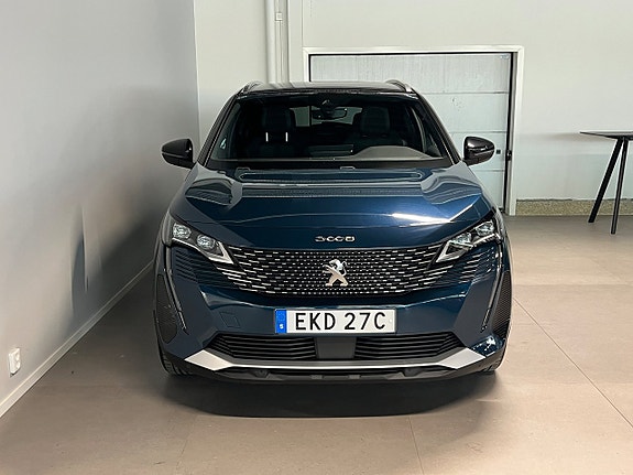 Peugeot 3008 2 of 5