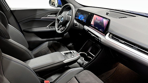 BMW X1 3 of 5