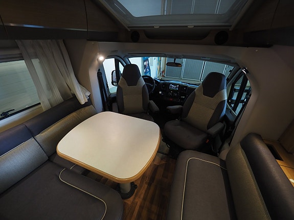 Hymer T 668 CL Bianco Line Låga Långbäddar I AUT I 3850kg 7 of 19