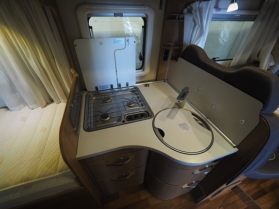 Hymer T 668 CL Bianco Line Låga Långbäddar I AUT I 3850kg 11 of 19