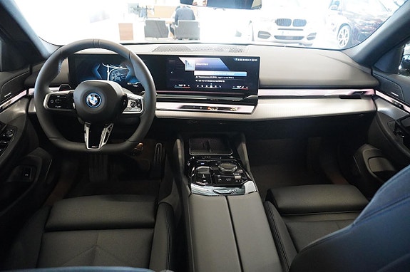 BMW i5 13 of 13