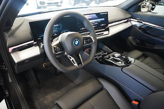 BMW i5 11 of 13