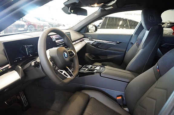 BMW i5 12 of 13