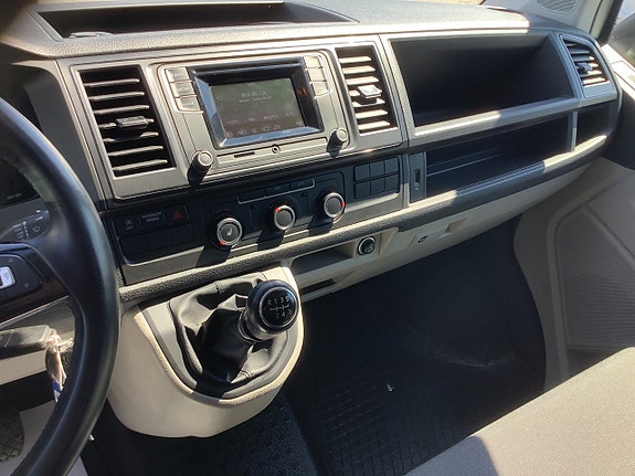 Volkswagen Transporter 12 of 15