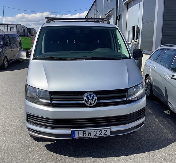 Volkswagen Transporter 2 of 5