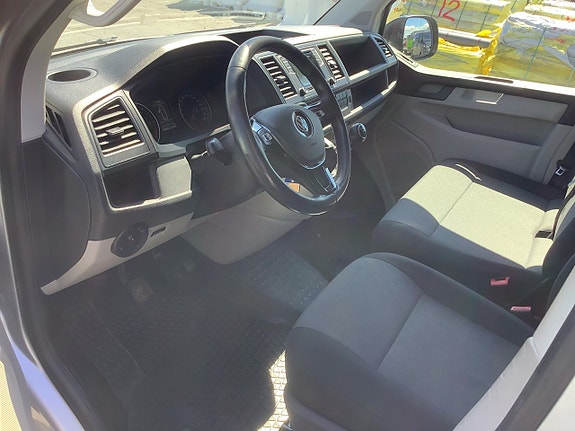 Volkswagen Transporter 14 of 15