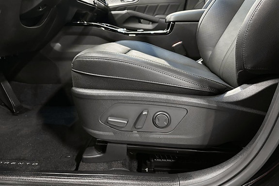 Kia Sorento 17 of 24