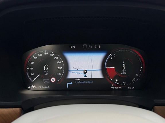 Volvo V90 18 of 30