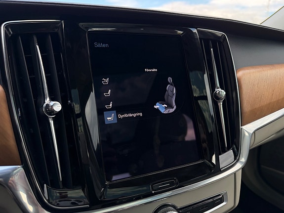 Volvo V90 26 of 30