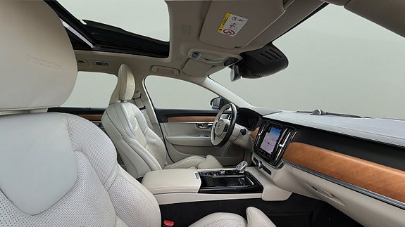Volvo V90 9 of 30
