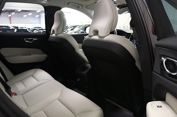 Volvo XC60 17 of 28