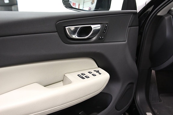Volvo XC60 5 of 28