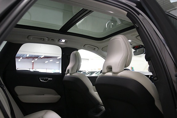 Volvo XC60 18 of 28