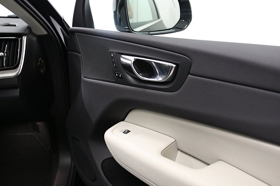 Volvo XC60 22 of 28