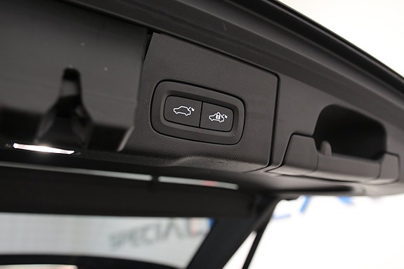 Volvo XC60 15 of 28