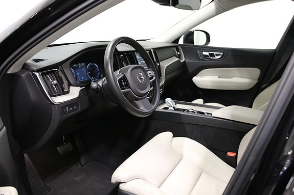 Volvo XC60 4 of 28