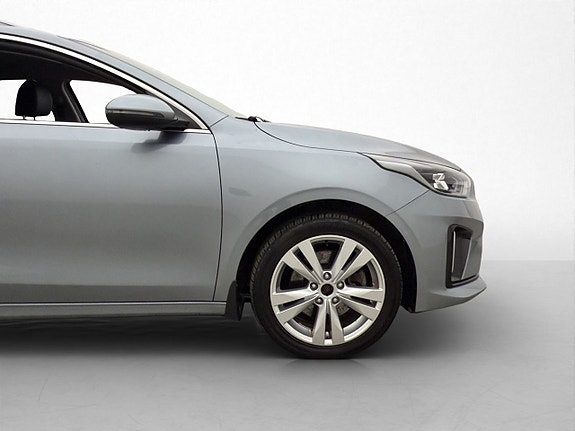 Kia Ceed 10 of 30