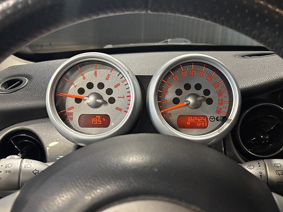 MINI Cooper 9 of 20
