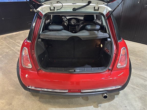 MINI Cooper 16 of 20