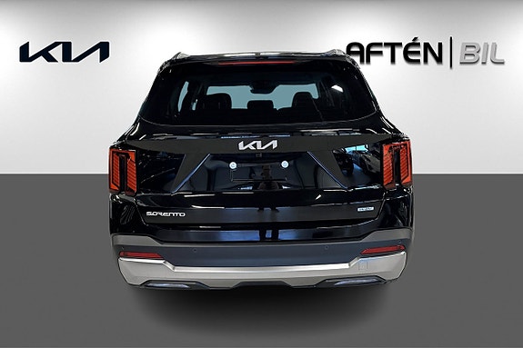 Kia Sorento 6 of 24