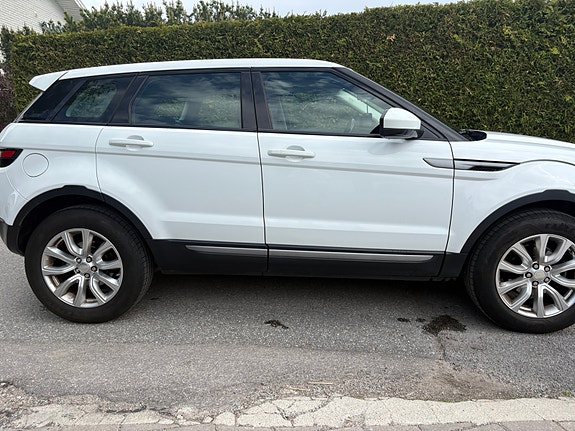Land Rover Range Rover Evoque 5 of 5