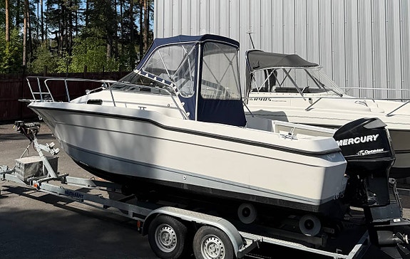 Bayliner Trophy Mercury Optimax 115hk
