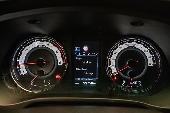 Toyota HiLux 24 of 24