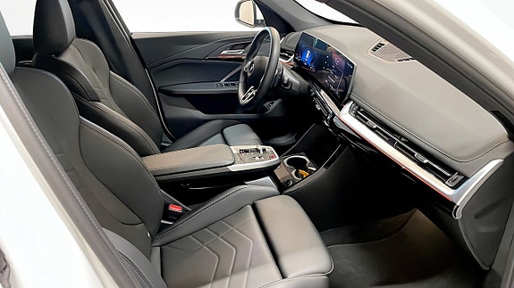 BMW X1 3 of 5