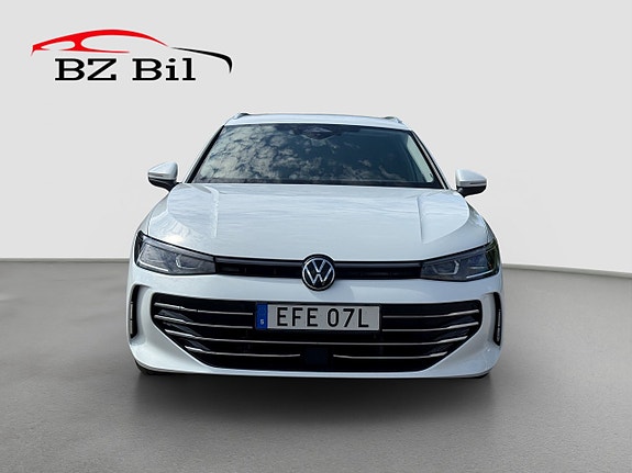 Volkswagen Passat 9 of 24