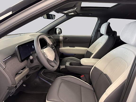 Kia EV3 8 of 16