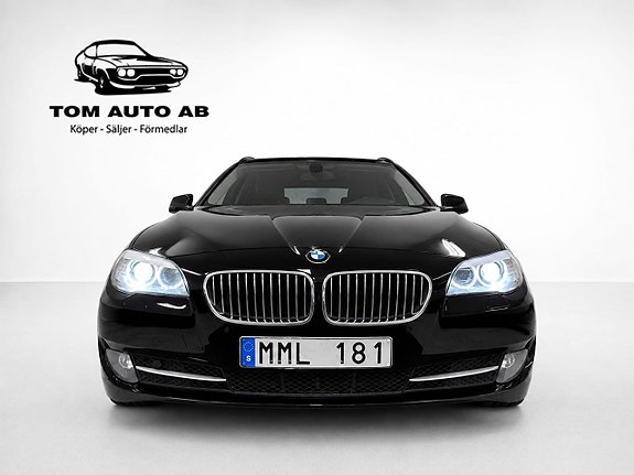 BMW 520d 2 of 5