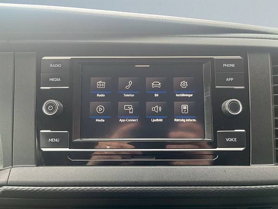 Volkswagen Caravelle 15 of 24