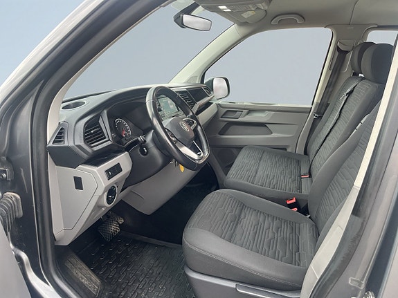 Volkswagen Caravelle 7 of 24