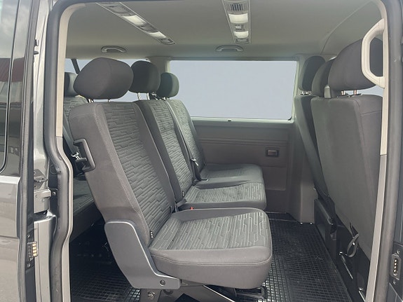 Volkswagen Caravelle 13 of 24