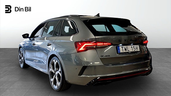 Skoda Octavia 3 of 5
