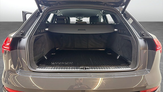 Audi Q8 e-tron 13 of 20