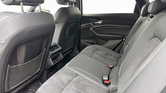 Audi Q8 e-tron 12 of 20