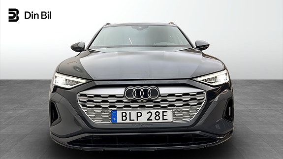 Audi Q8 e-tron 4 of 5
