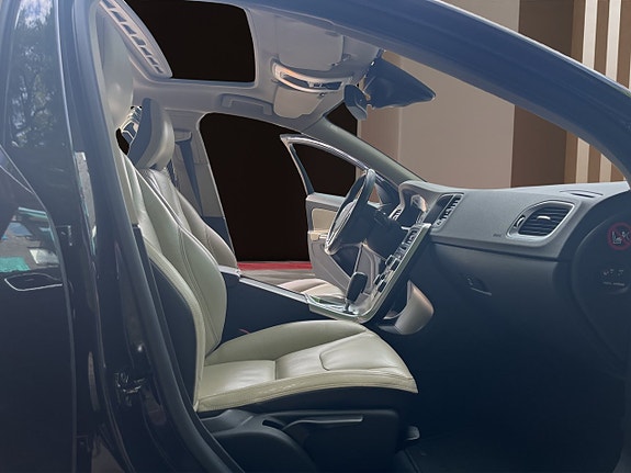 Volvo V60 10 of 24