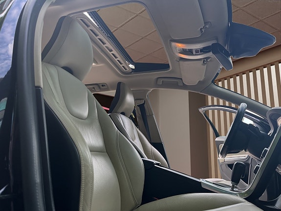 Volvo V60 13 of 24